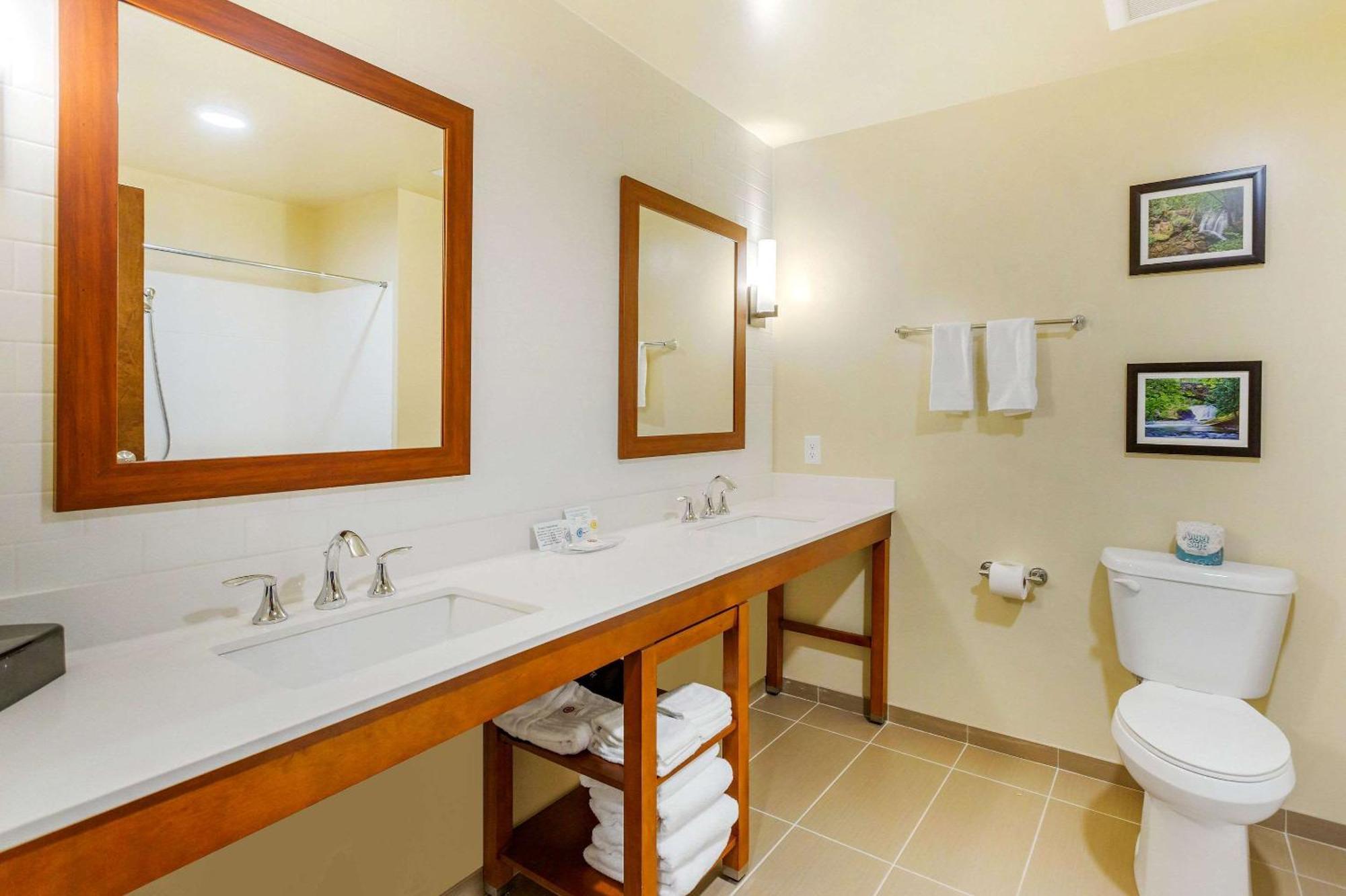 Comfort Suites Burlington Near I-5 Luaran gambar