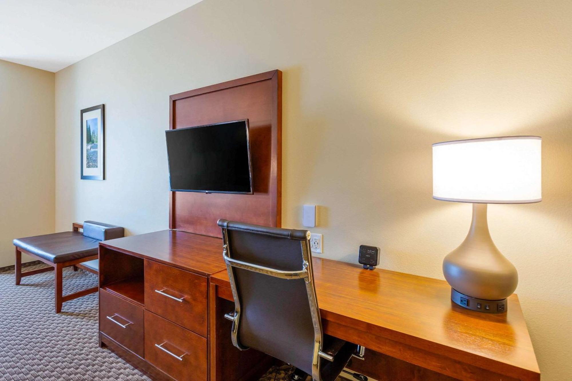 Comfort Suites Burlington Near I-5 Luaran gambar