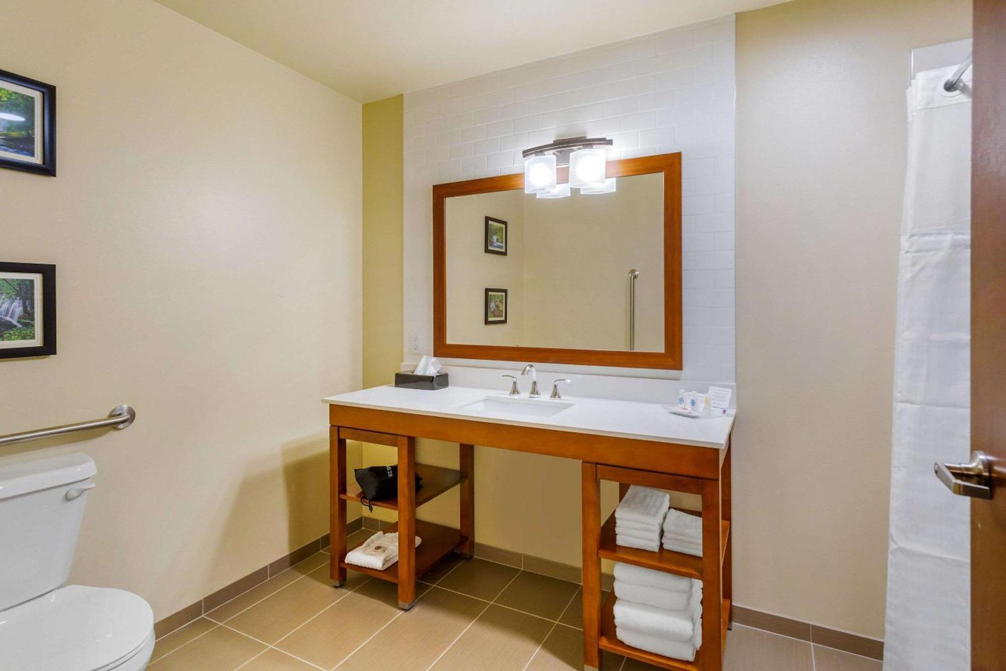 Comfort Suites Burlington Near I-5 Luaran gambar