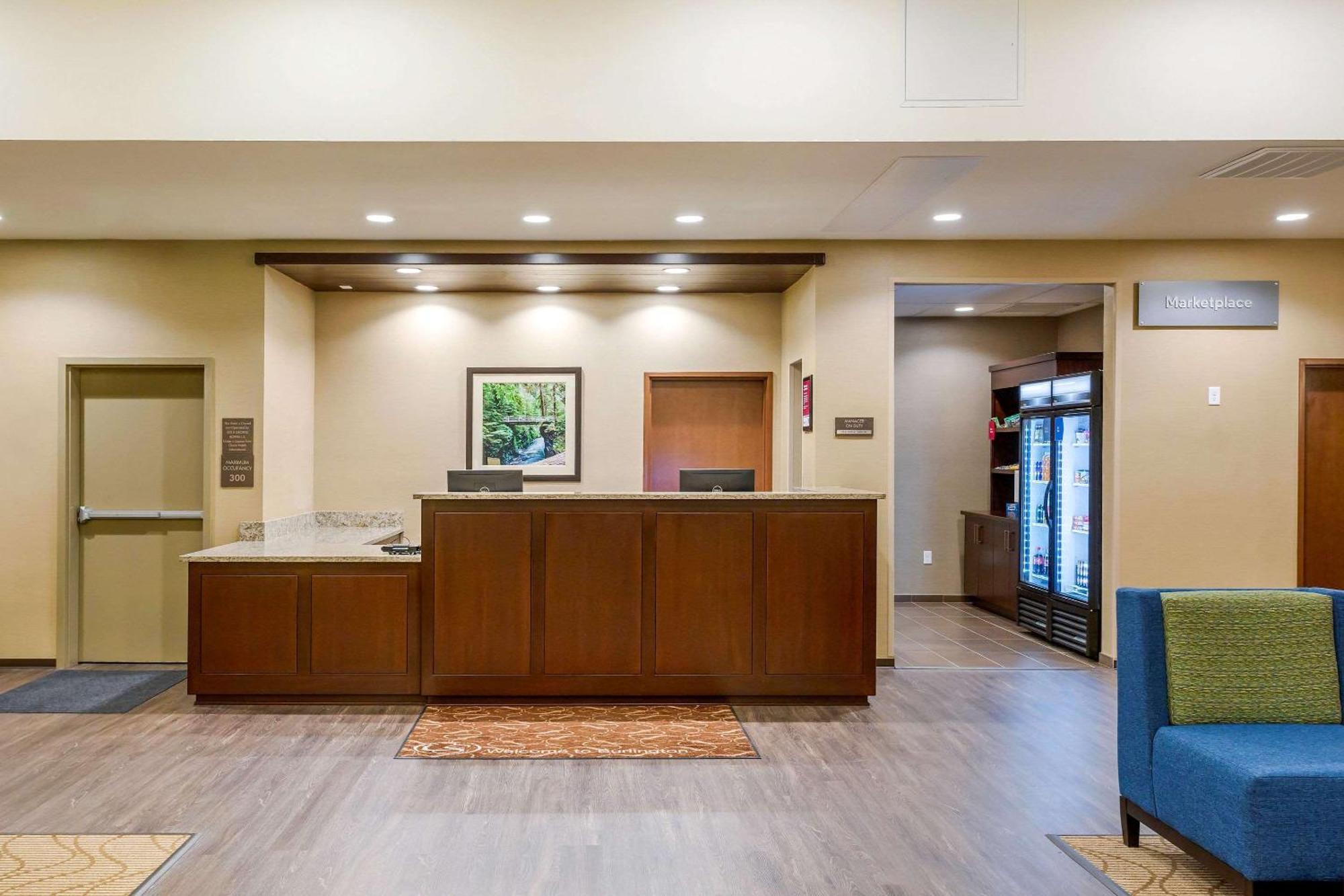 Comfort Suites Burlington Near I-5 Luaran gambar